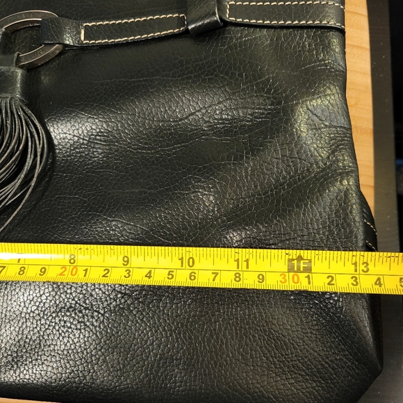Oscar de la Renta Tassel Front Leather Bag - Picture 12 of 14